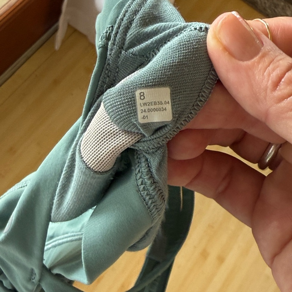 Lululemon Energy Bra (medium support) - Picture 3 of 5